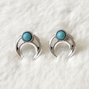 5/$15 🩷 MUST BUNDLE Turquoise Crescent Stud Earrings - Silver Tone